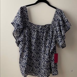 Vince Camuto top, large, NWT